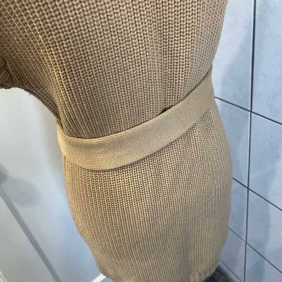 Carlisle Sweater Dress - Picture 9 of 10